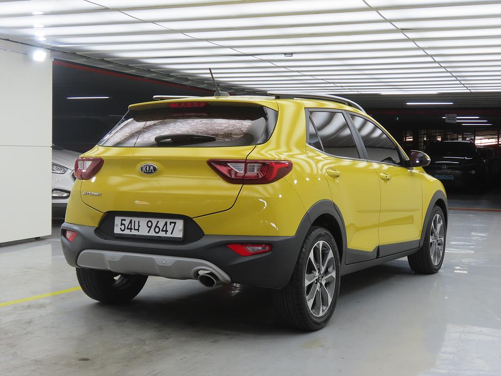 KIA Stonic - Vista 4