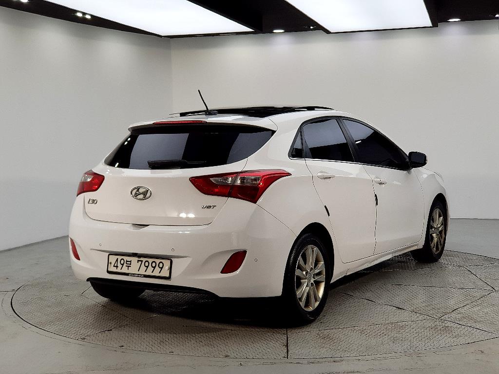 HYUNDAI i30 - Vista 4