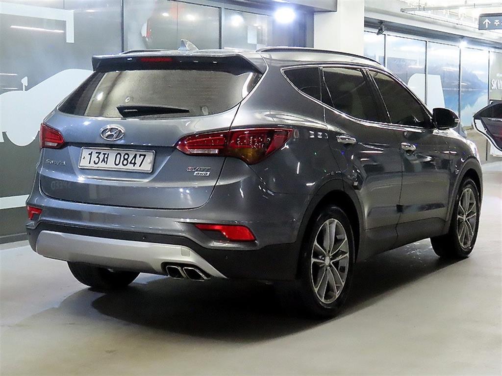 HYUNDAI Santa Fe - Vista 4
