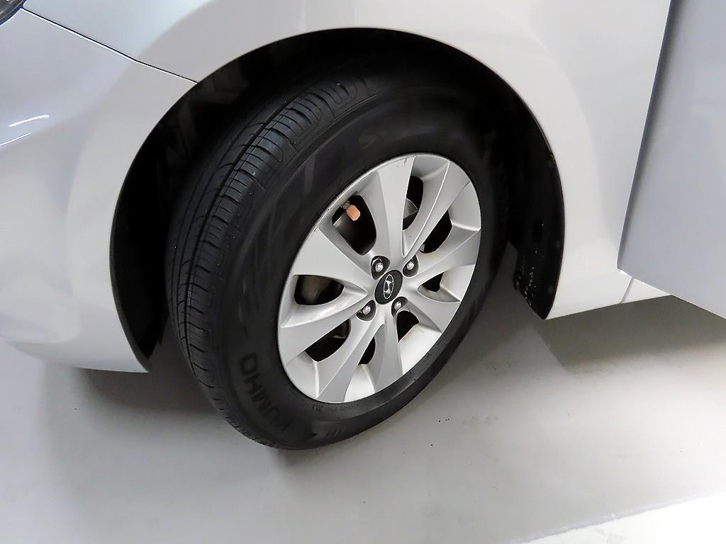 HYUNDAI Accent 2015 Plateado - Importación desde Corea - HF Imports Iquique - Foto 19