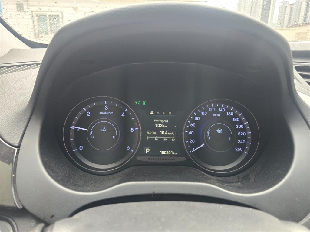 HYUNDAI Grandeur - Vista 3