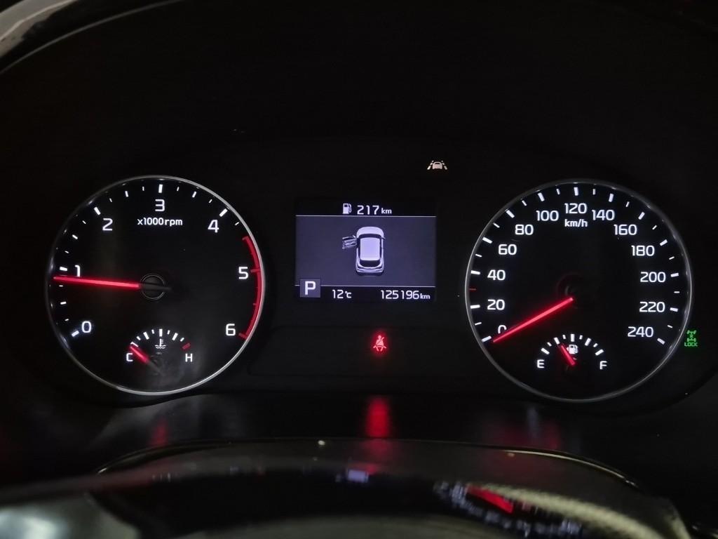 KIA Seltos - Vista 8