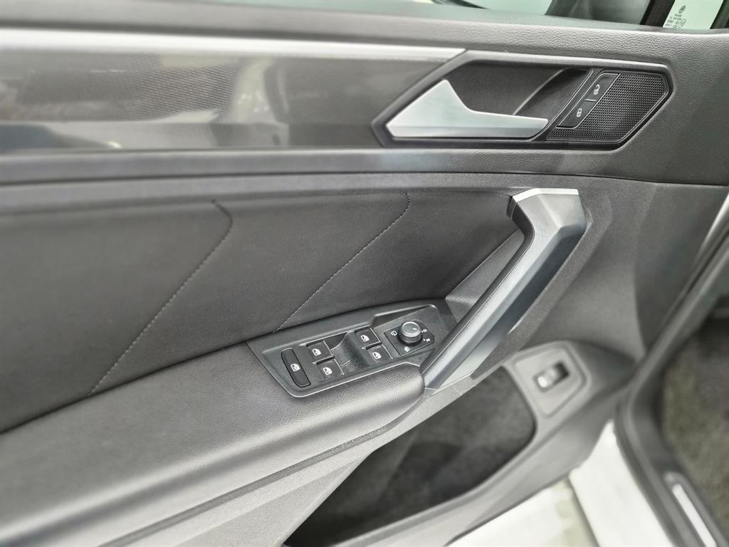 Volkswagen Tiguan - Vista 12