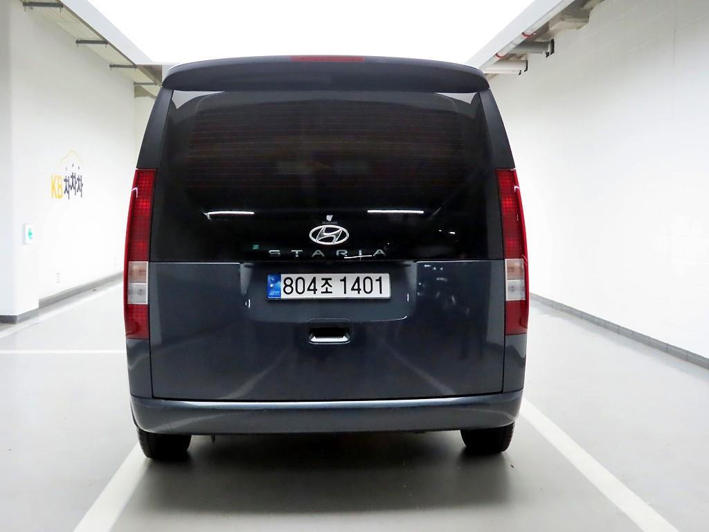 HYUNDAI Staria - Vista 3