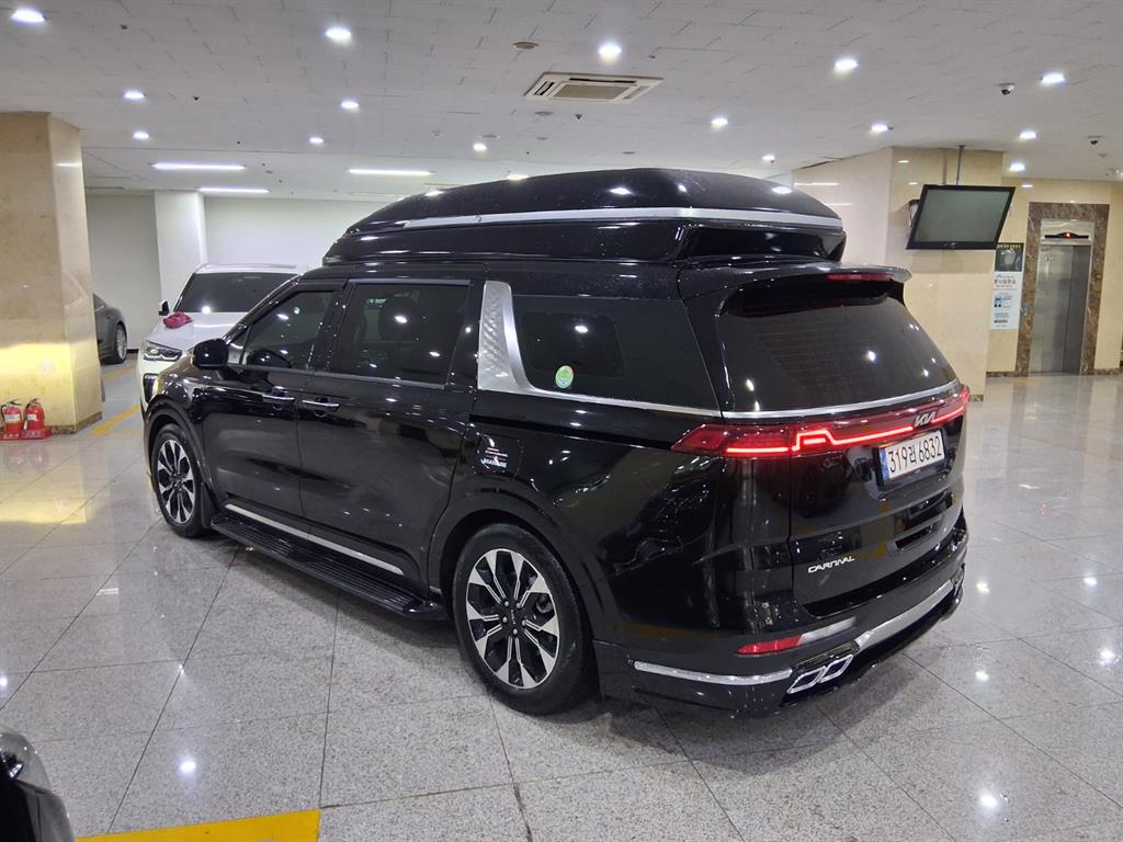 KIA Carnival - Vista 4