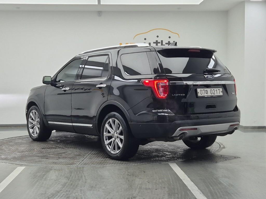 Ford Explorer - Vista 3