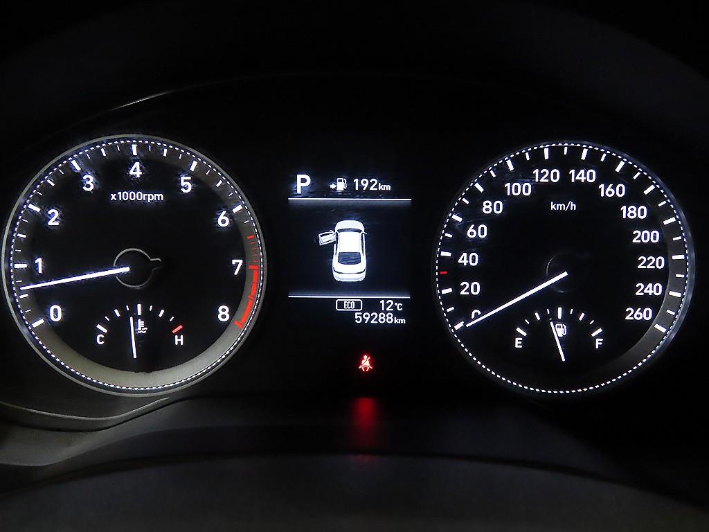 HYUNDAI Grandeur - Vista 9