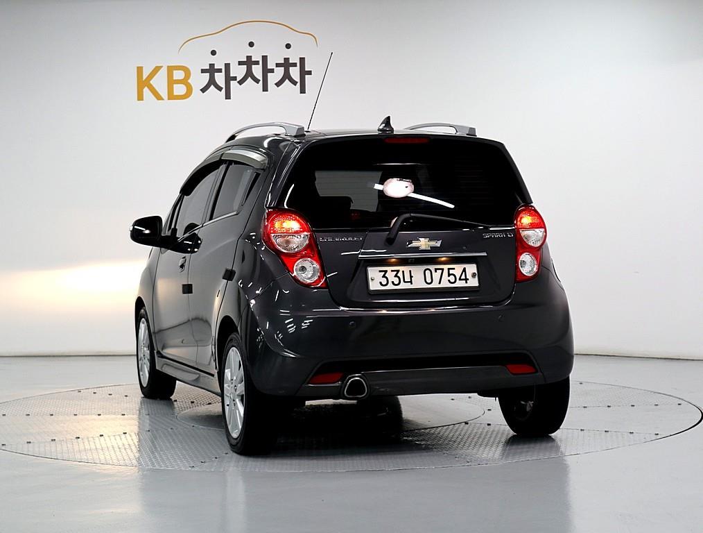 Chevrolet Spark - Vista 4