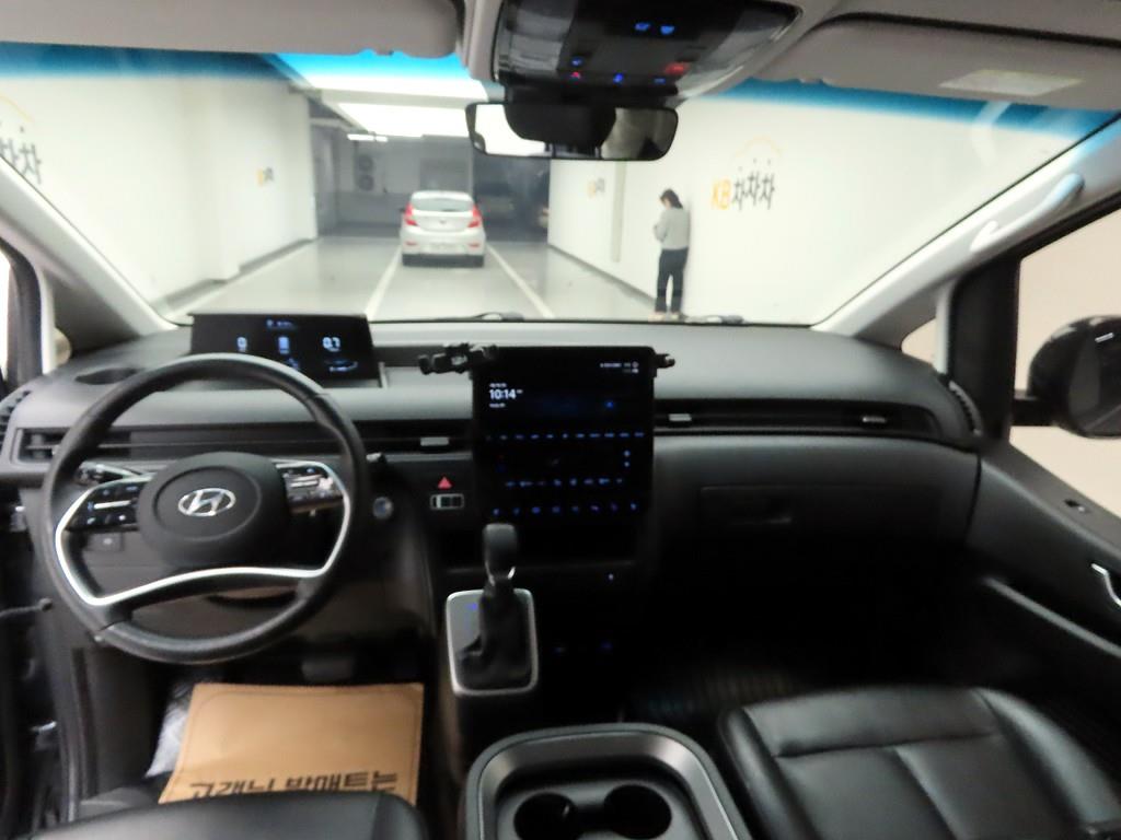 HYUNDAI Staria - Vista 6