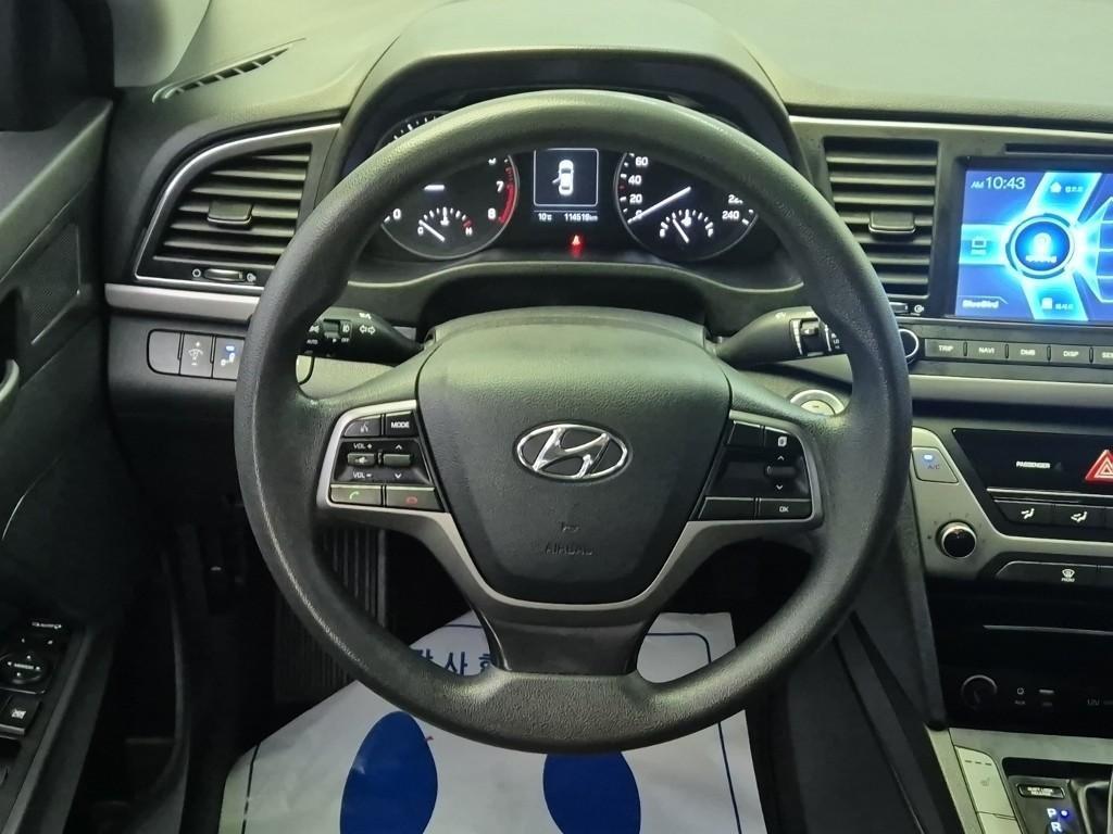 HYUNDAI Avante 2018 Blanco - Importación desde Corea - HF Imports Iquique - Foto 19
