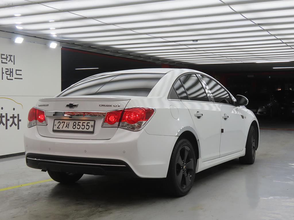 Chevrolet Cruise - Vista 4