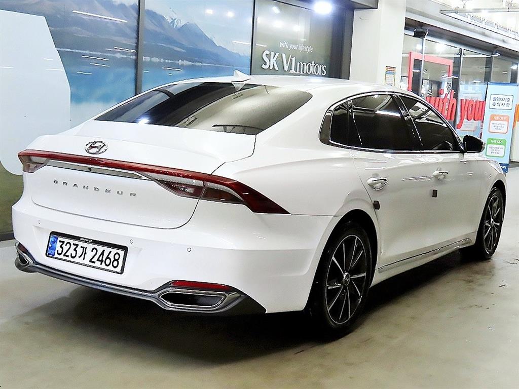 HYUNDAI Grandeur - Vista 4