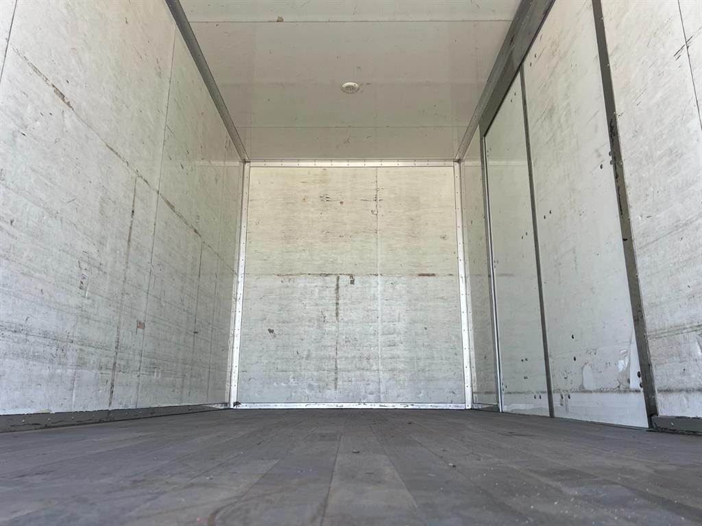 medium and large cargo truck - Vista 8