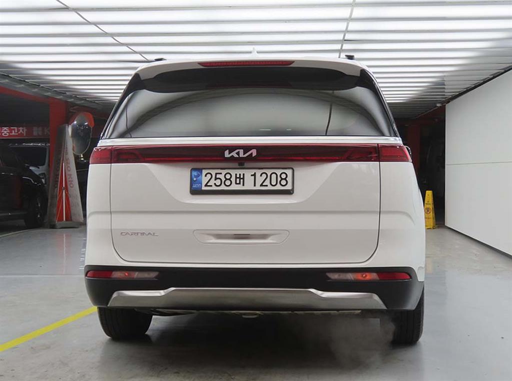 KIA Carnival - Vista 3