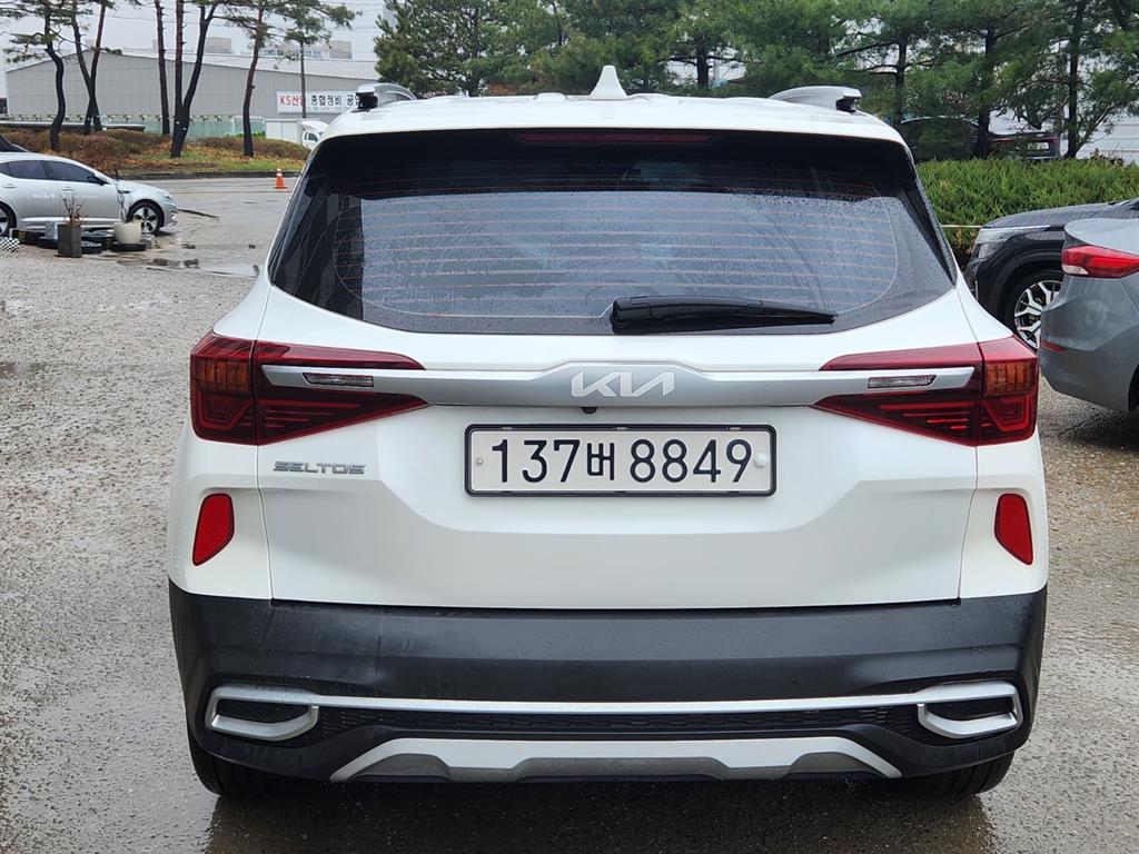 KIA Seltos - Vista 4
