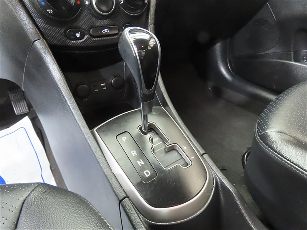 HYUNDAI Accent - Vista 10