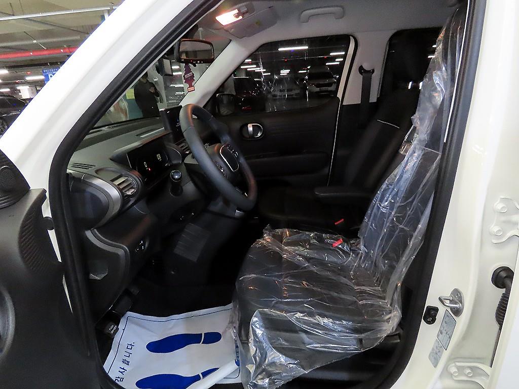 HYUNDAI Casper - Vista 6