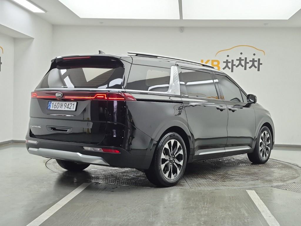 KIA Carnival - Vista 4