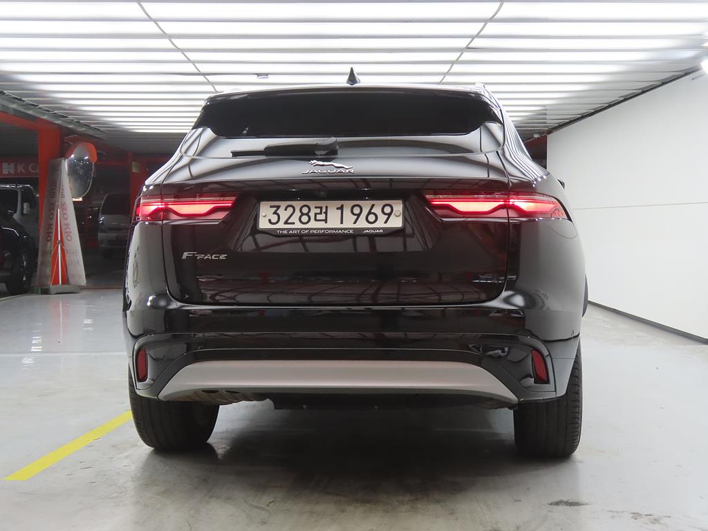 Jaguar F-PACE - Vista 3