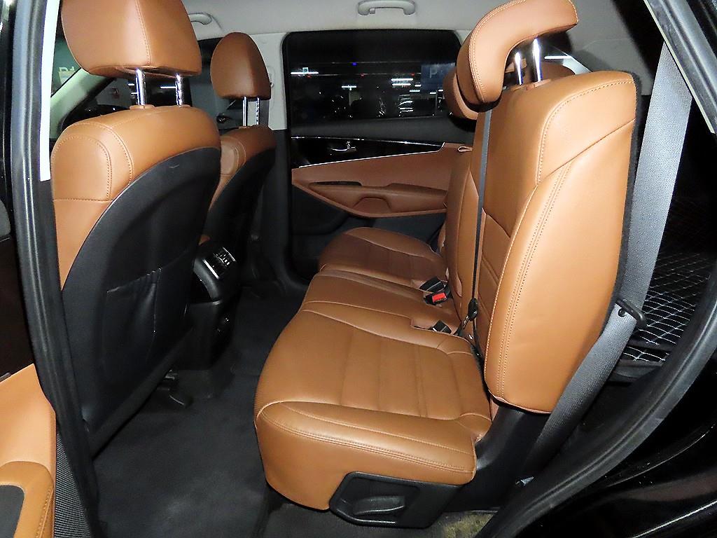 KIA Sorento - Vista 7