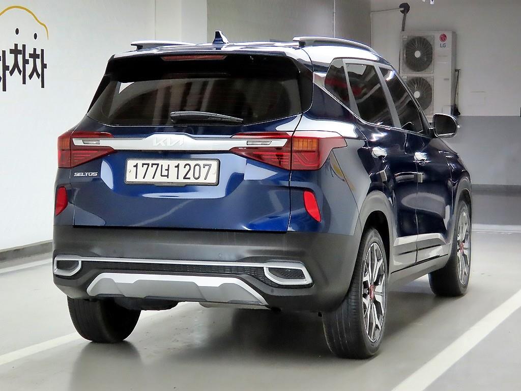 KIA Seltos - Vista 4