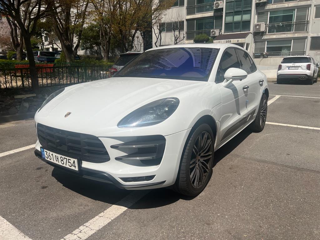 Porsche Macan - Vista 4