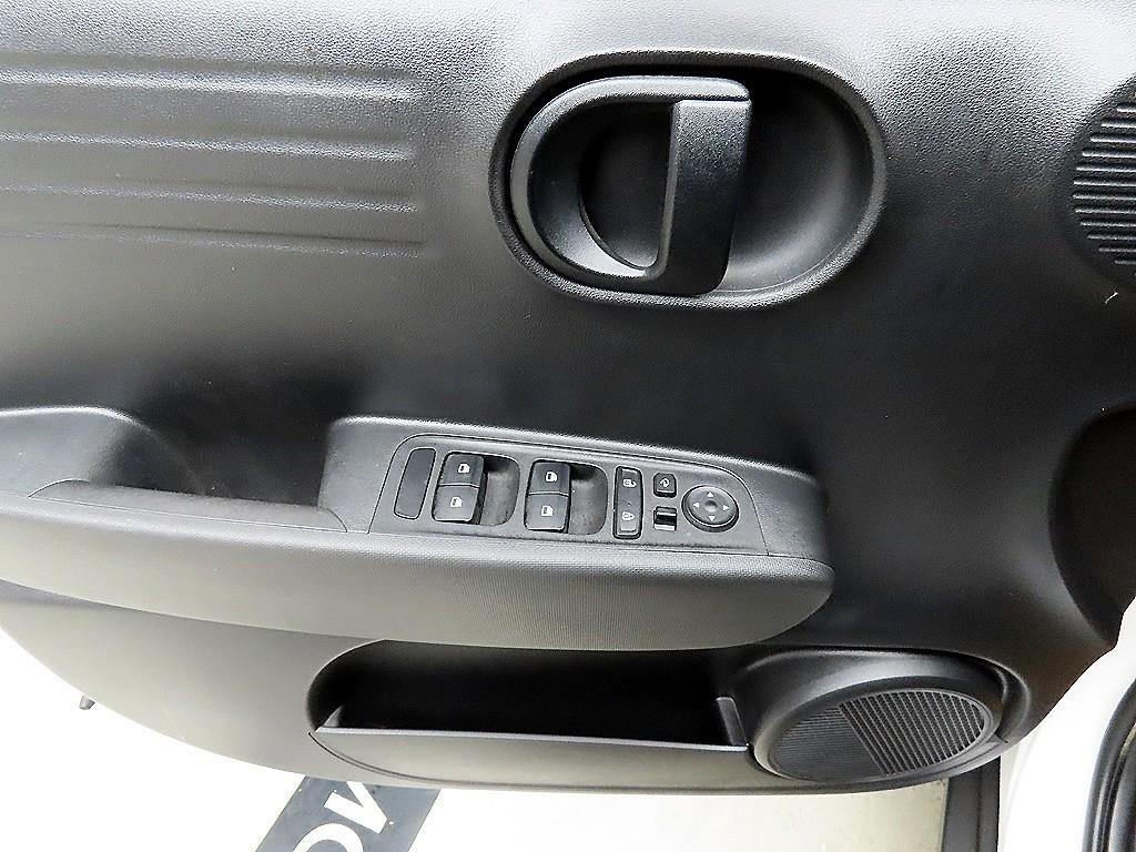 HYUNDAI Casper - Vista 11