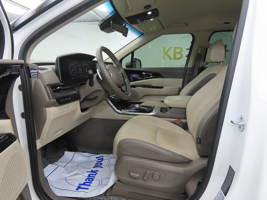 KIA Carnival - Vista 5
