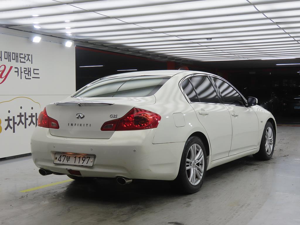 Infiniti G - Vista 4