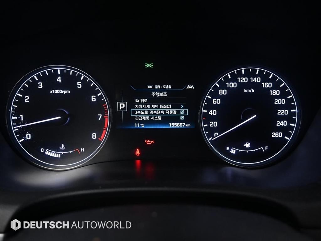 HYUNDAI Genesis - Vista 8