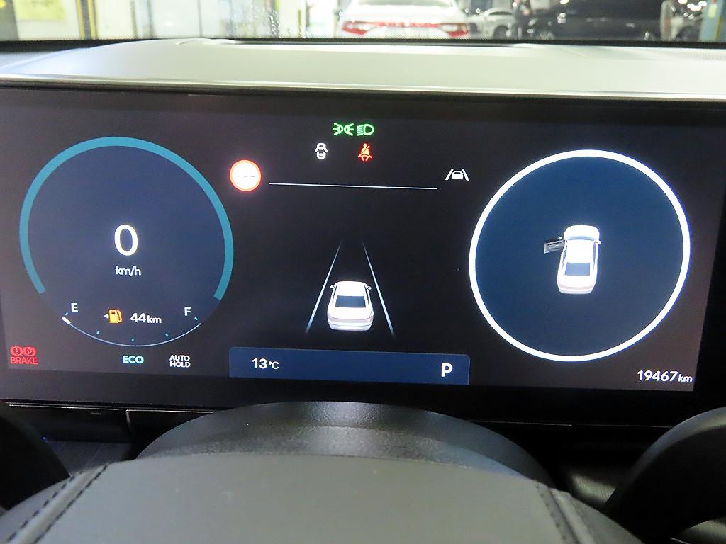 HYUNDAI Grandeur - Vista 9