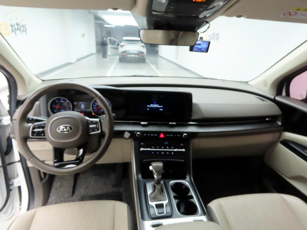 KIA Carnival - Vista 7