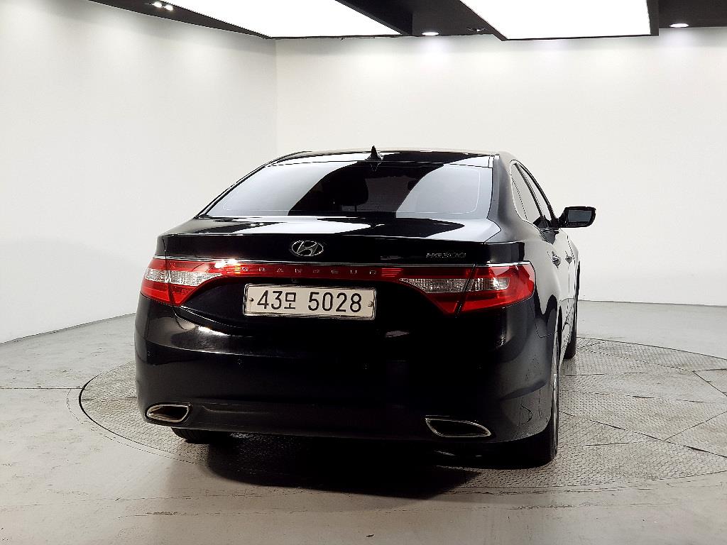 HYUNDAI Grandeur - Vista 3