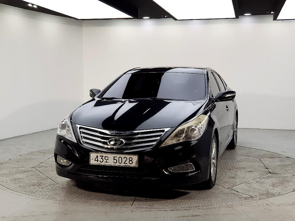 HYUNDAI Grandeur - Vista 2