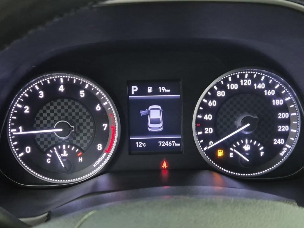 HYUNDAI Avante - Vista 6