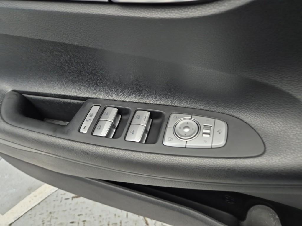 HYUNDAI Grandeur 2018 Blanco - Importación desde Corea - HF Imports Iquique - Foto 18