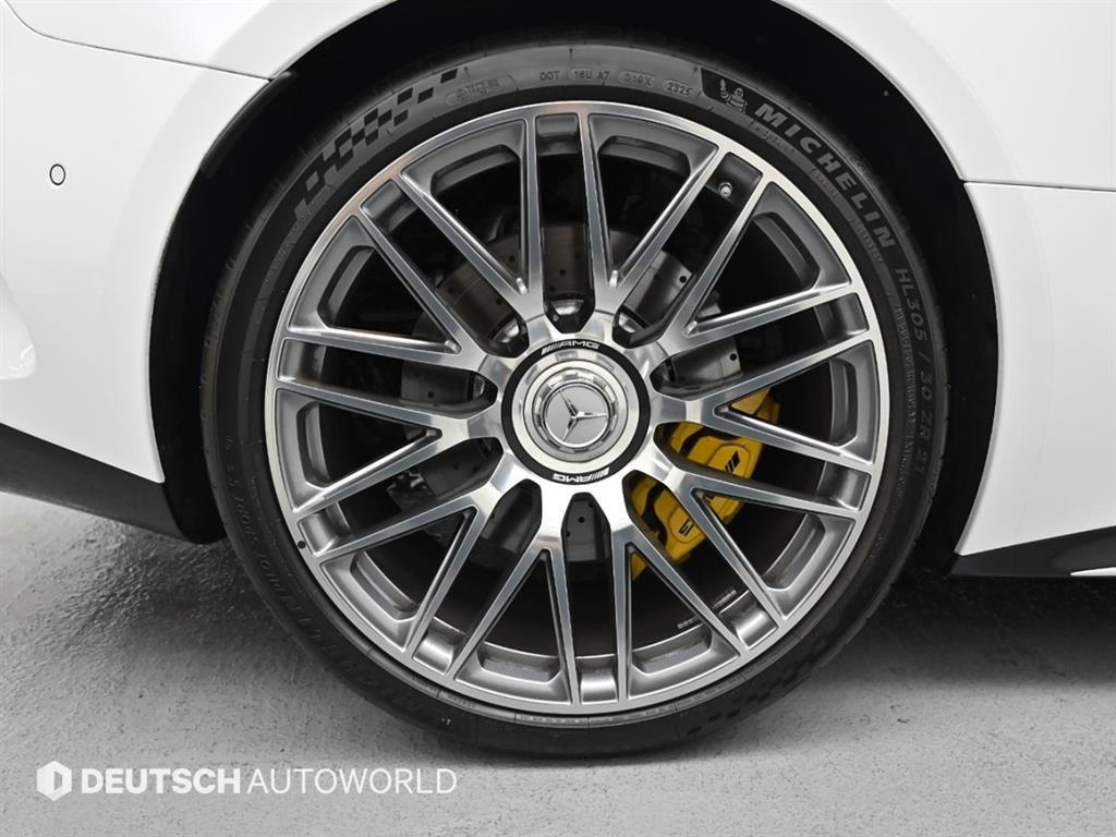 Mercedes Benz AMG GT - Vista 5