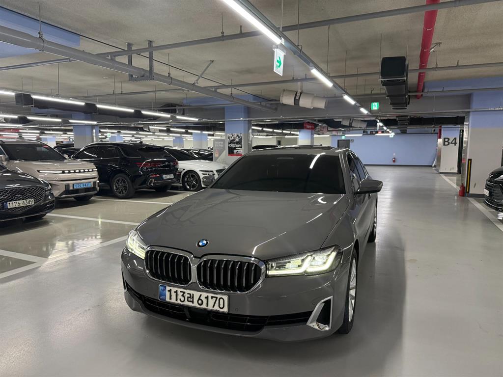 BMW 5 Series 2021 Gris - Importación desde Corea - HF Imports Iquique - Foto 1