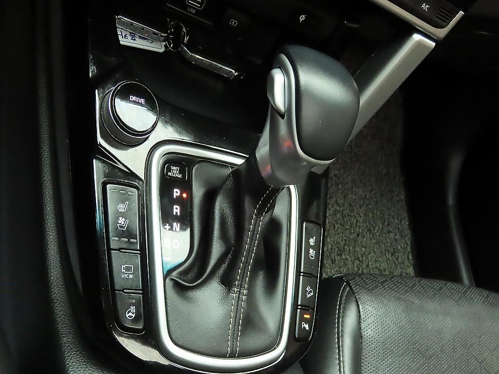 KIA Seltos - Vista 10