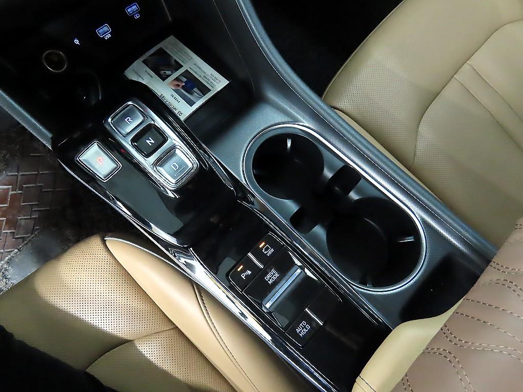 HYUNDAI Sonata - Vista 11