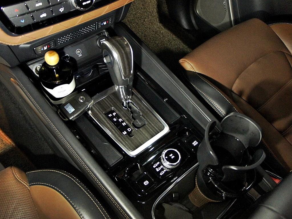 Ssangyong Rexton 2018 Negro - Importación desde Corea - HF Imports Iquique - Foto 11