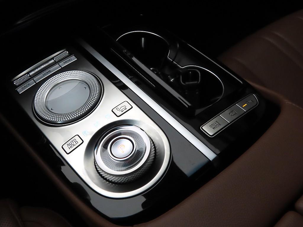 Genesis G80 - Vista 10