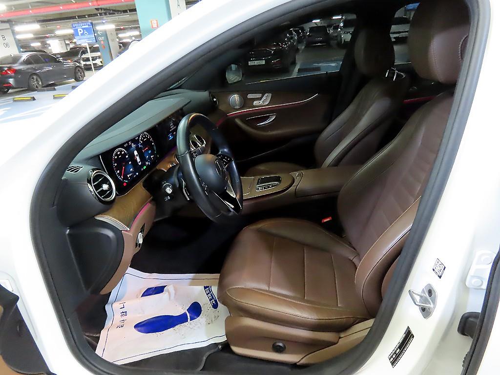 Mercedes Benz E class - Vista 6