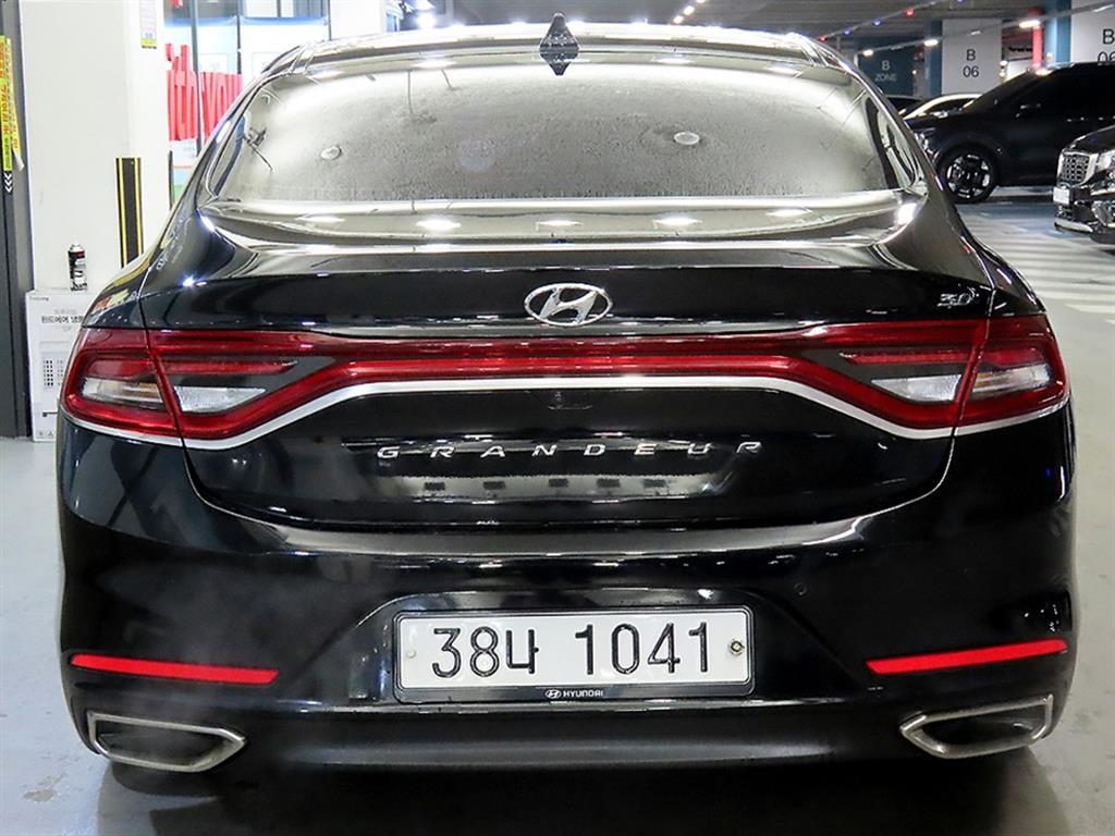 HYUNDAI Grandeur - Vista 5