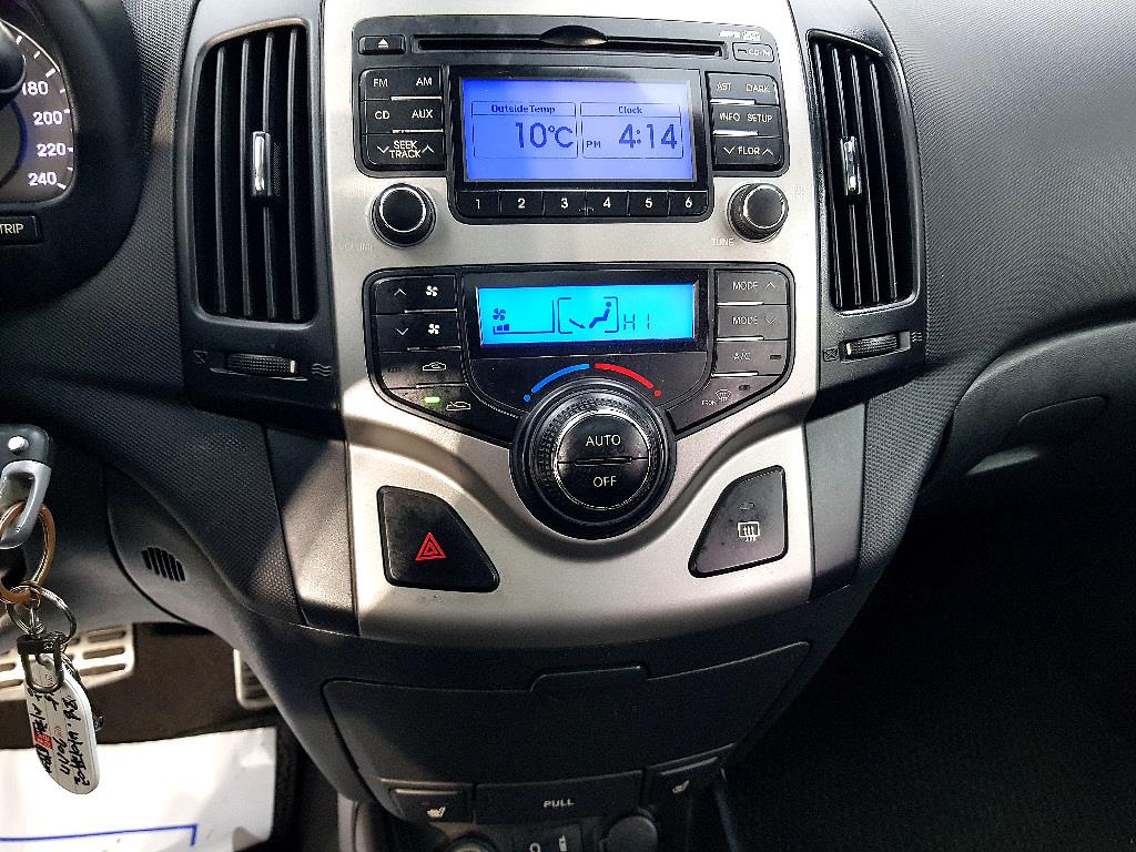 HYUNDAI i30 2011 Blanco - Importación desde Corea - HF Imports Iquique - Foto 14