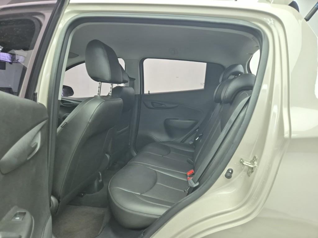 Chevrolet Spark - Vista 12