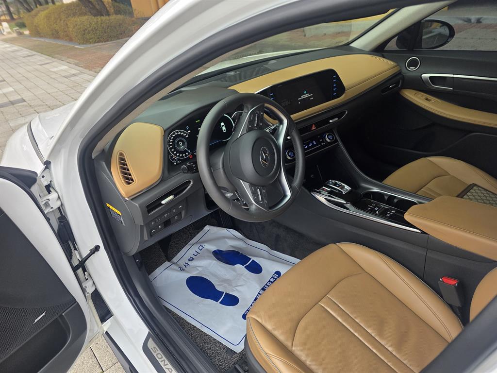 HYUNDAI Sonata - Vista 10