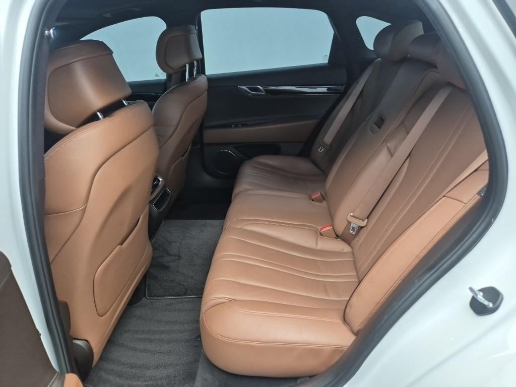 Genesis G80 - Vista 12