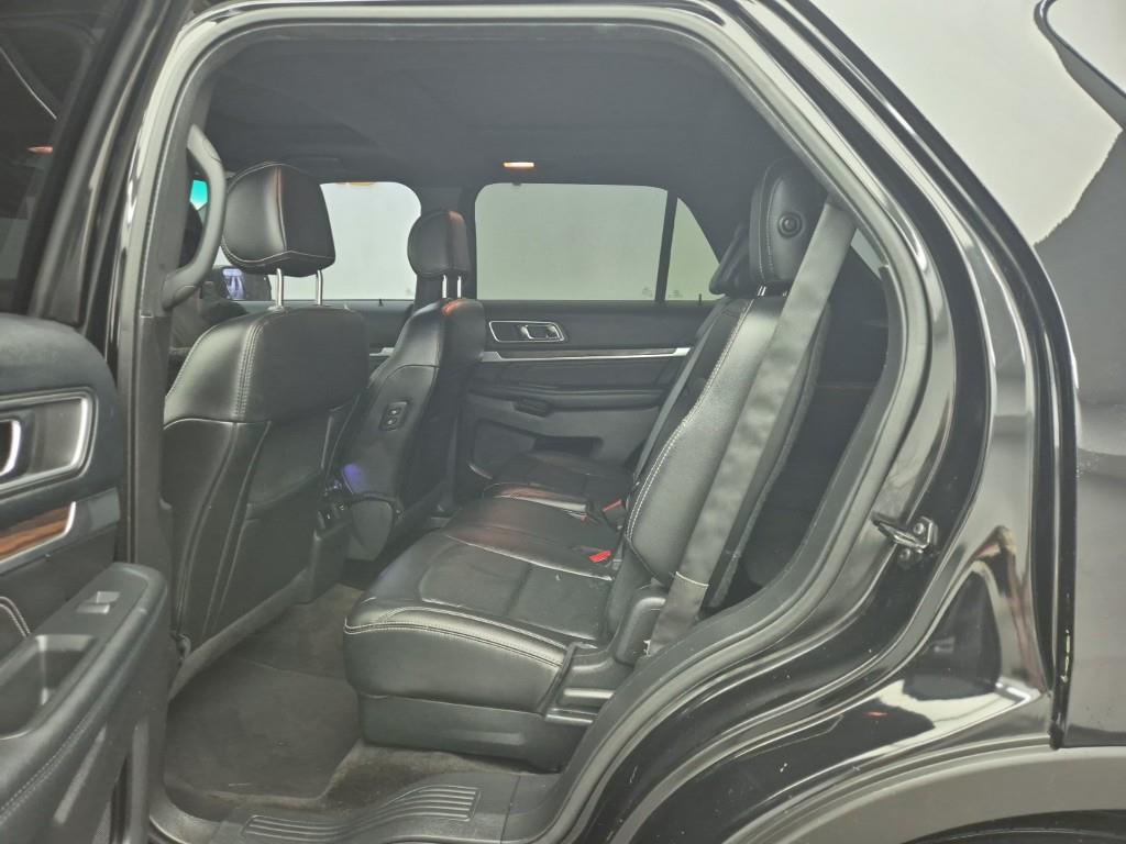 Ford Explorer - Vista 12