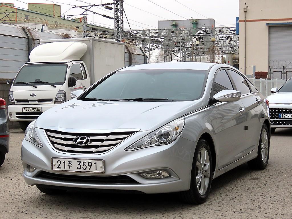 HYUNDAI Sonata - Vista 2